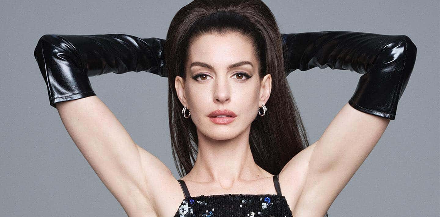 FOTOS Anne Hathaway, a sus 40 años luce más espectacular que nunca