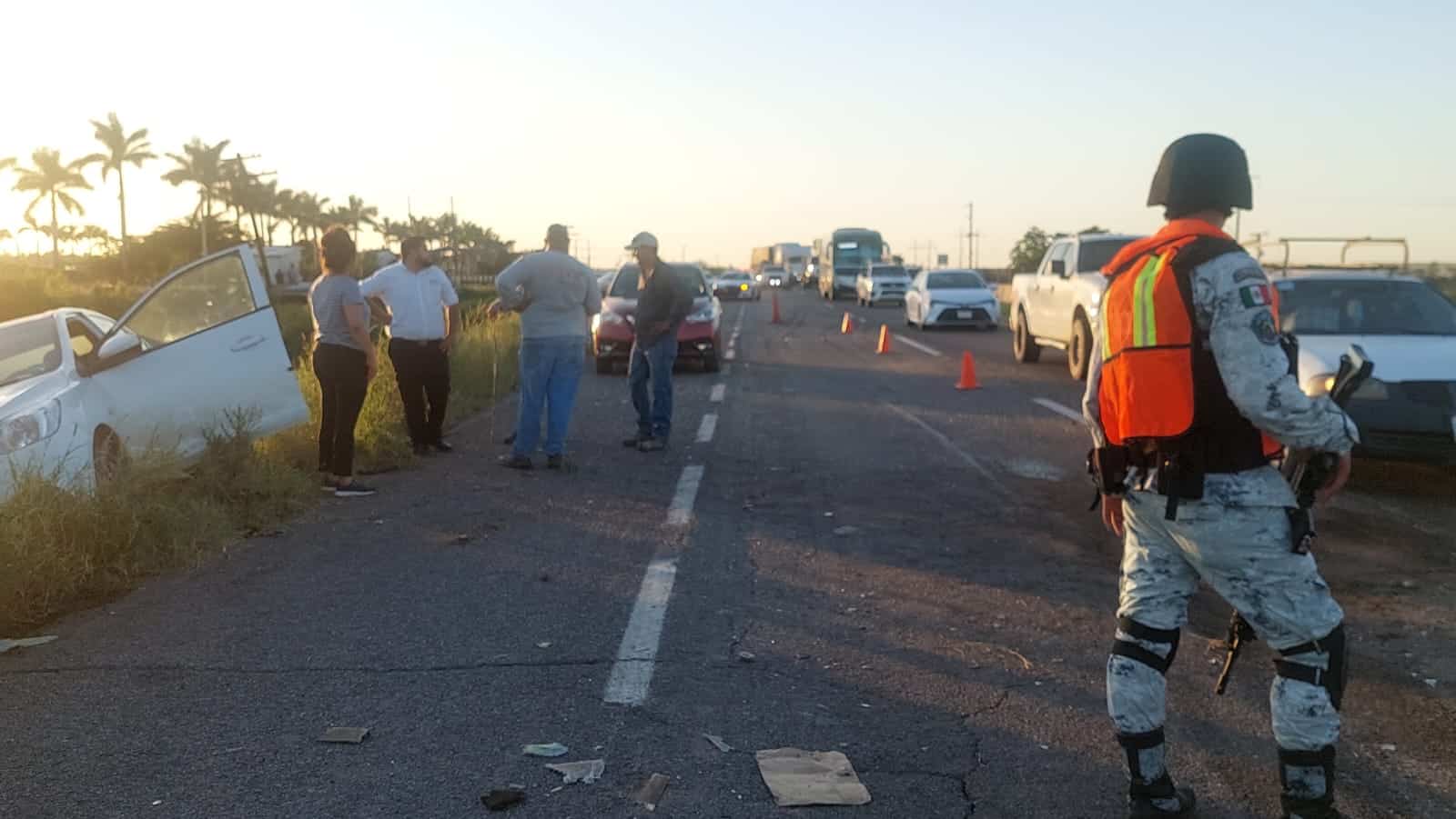 Paralizan accidentes la carretera México 15 en Guasave